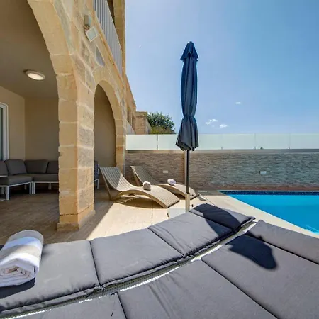 Oakville, Valley Views, Private Pool, Bbq, Games By Haven & Keys Malta דירה