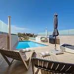 Oakville, Valley Views, Private Pool, Bbq, Games By Haven & Keys Malta * 沙拉